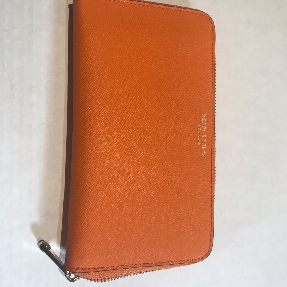 Henri Bendel wallet with 16 card slots